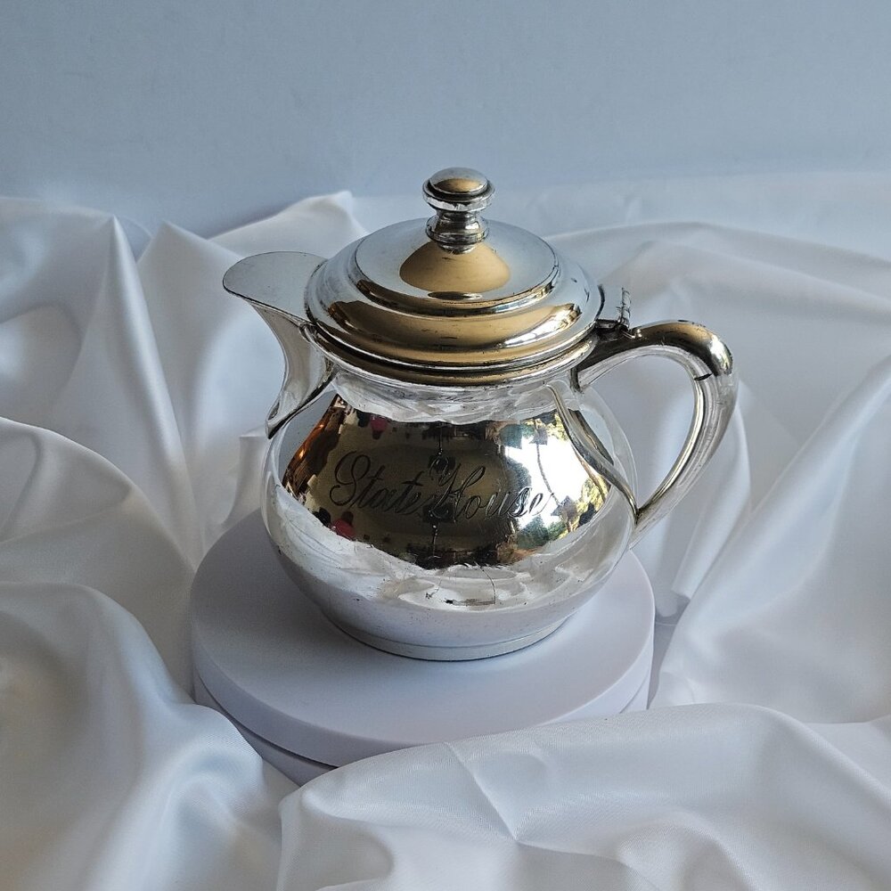 Vintage Quadruple Plate Creamer Pitcher Wm. A. Rogers “State House” Engraved